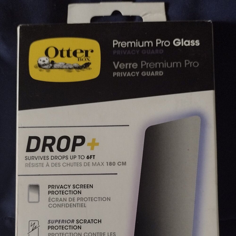 NEW in the package Otter Box Premium Pro Glass Privacy Guard for iPhone Pro 6.1